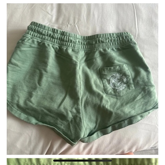 Gymshark legacy shorts - Picture 2 of 2